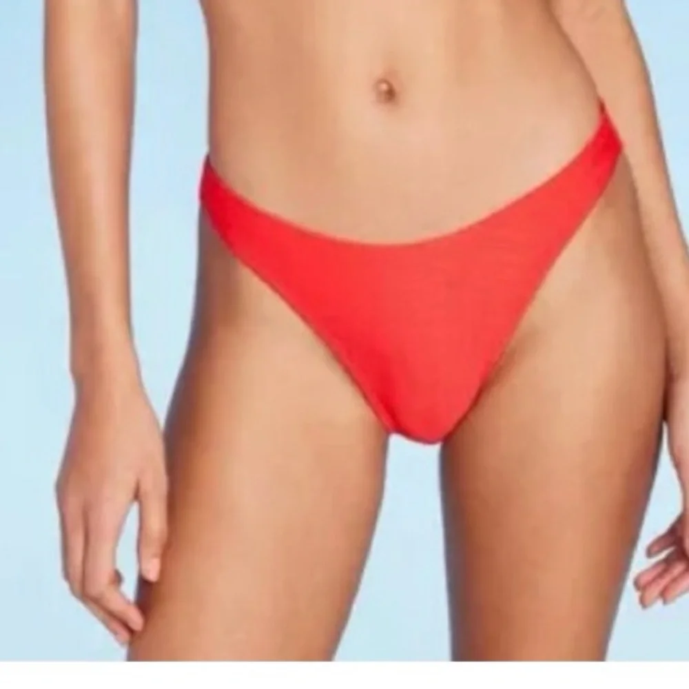 NWT Wild Fable Women’s Textured High Leg CheekyBikini bottom Size M8-10colorRed